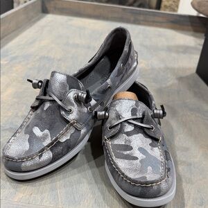 Gray Camouflage Women’s Sperrys